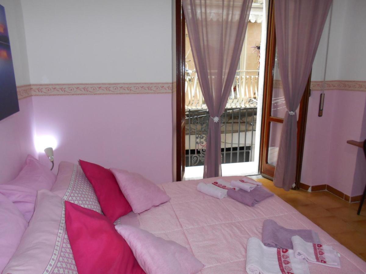 Robby'S House Bed & Breakfast Vico Equense Buitenkant foto