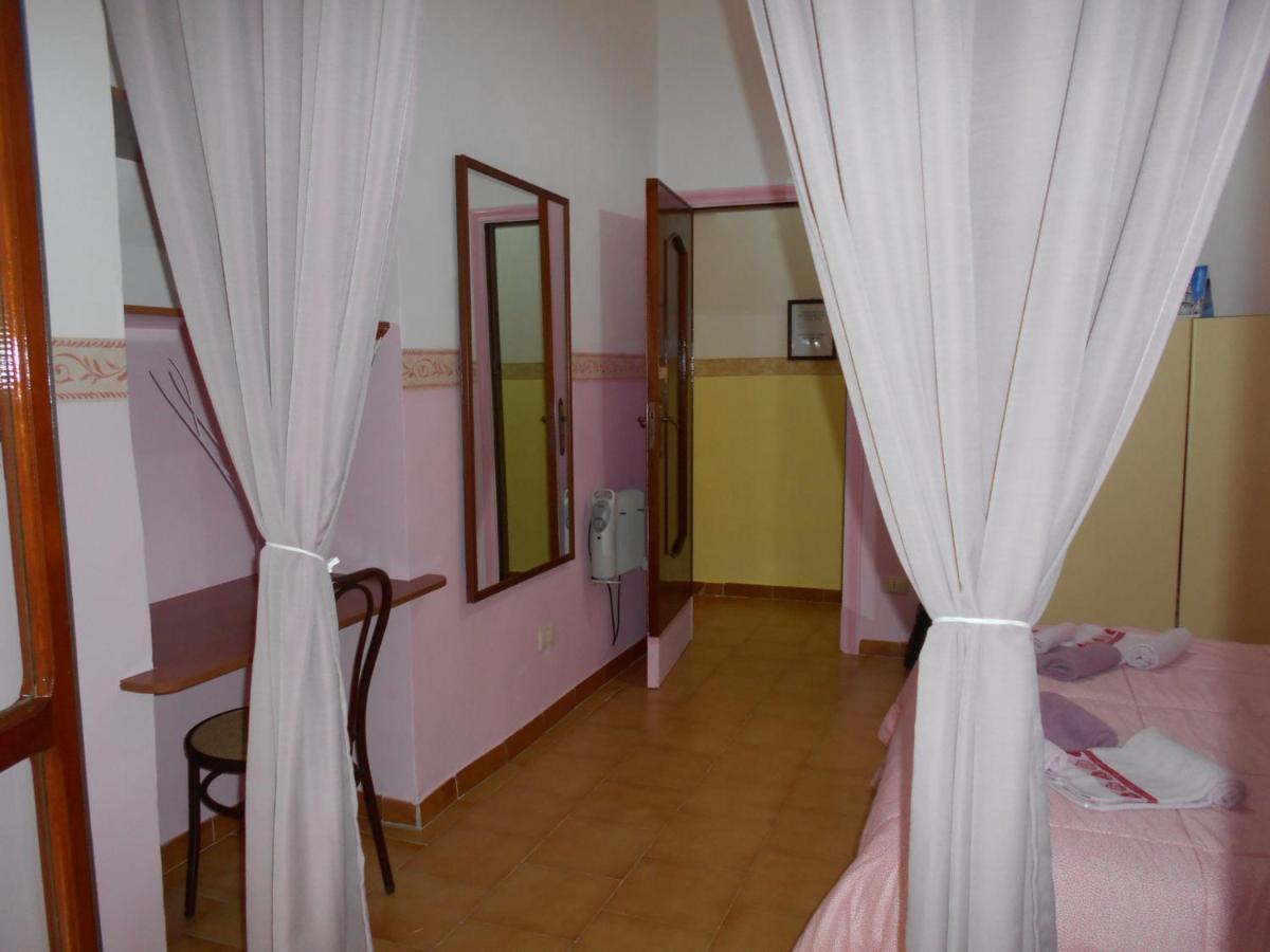 Robby'S House Bed & Breakfast Vico Equense Buitenkant foto