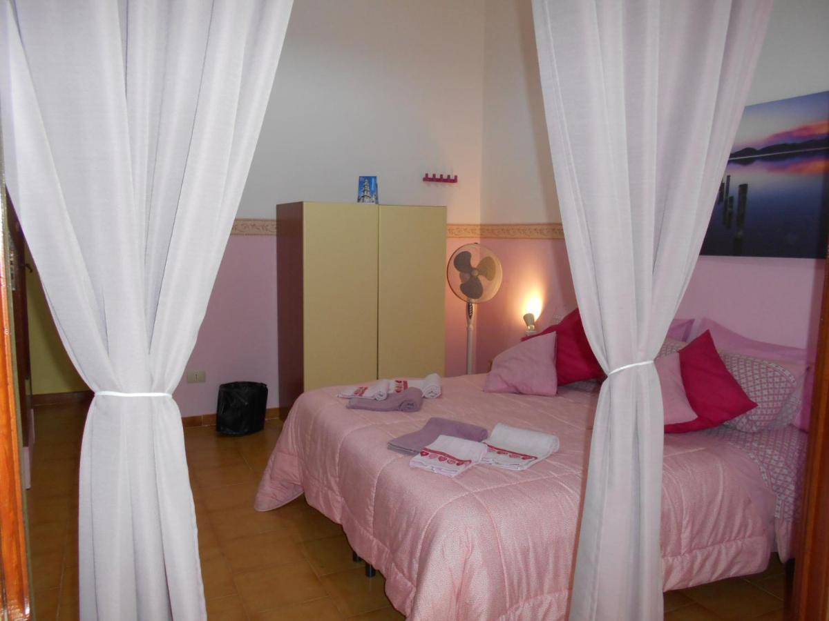 Robby'S House Bed & Breakfast Vico Equense Buitenkant foto