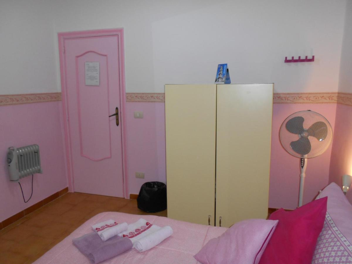 Robby'S House Bed & Breakfast Vico Equense Buitenkant foto