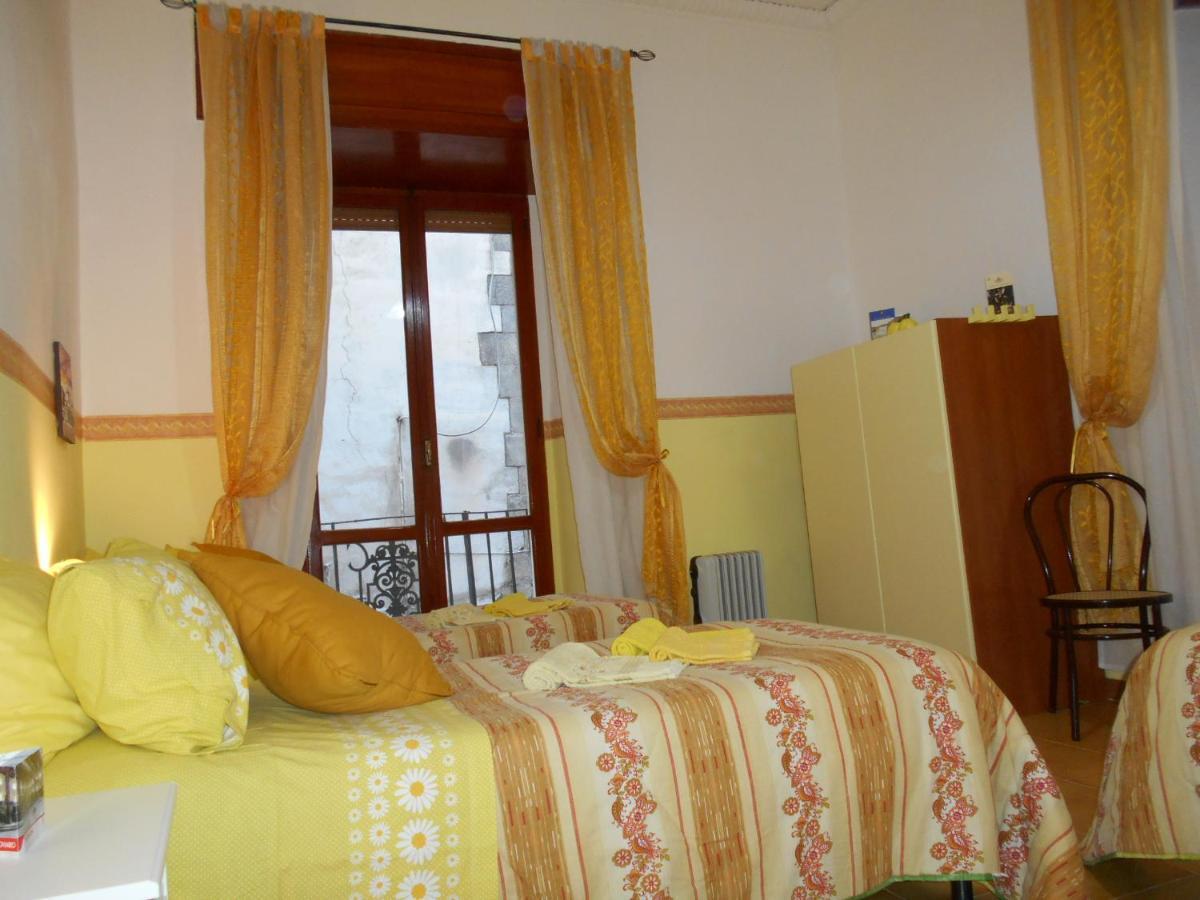 Robby'S House Bed & Breakfast Vico Equense Buitenkant foto